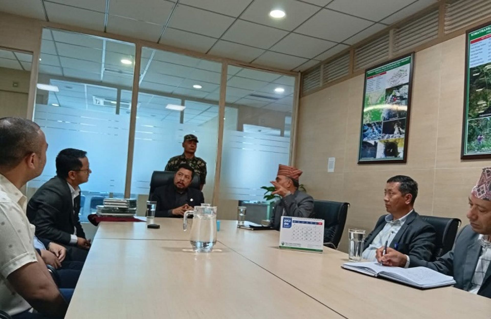 नीतिगत समस्या मन्त्रालयले सुल्झाउँछ, निर्माणाधीन परियोजनामा काम नरोकियोस्ः ऊर्जा मन्त्री श्रेष्ठ 
